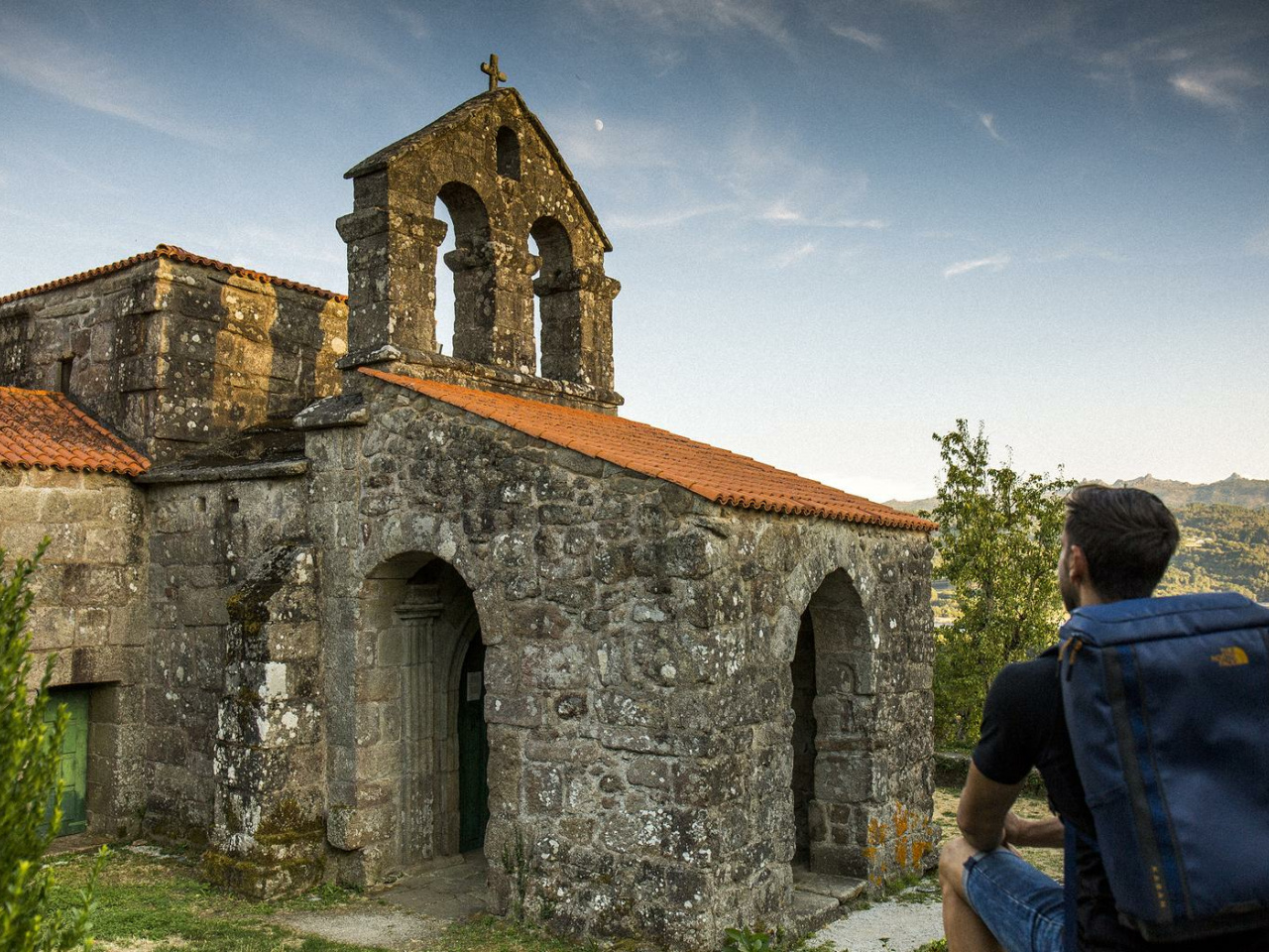 Iglesia en camino natural