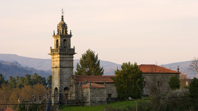 Igrexa de San Miguel de Lobios